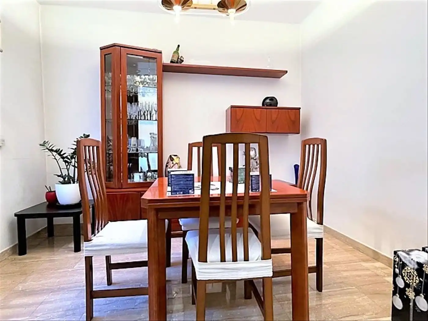 Comedor de Casa o chalet en venta en Sant Boi de Llobregat con Aire acondicionado, Terraza y Trastero