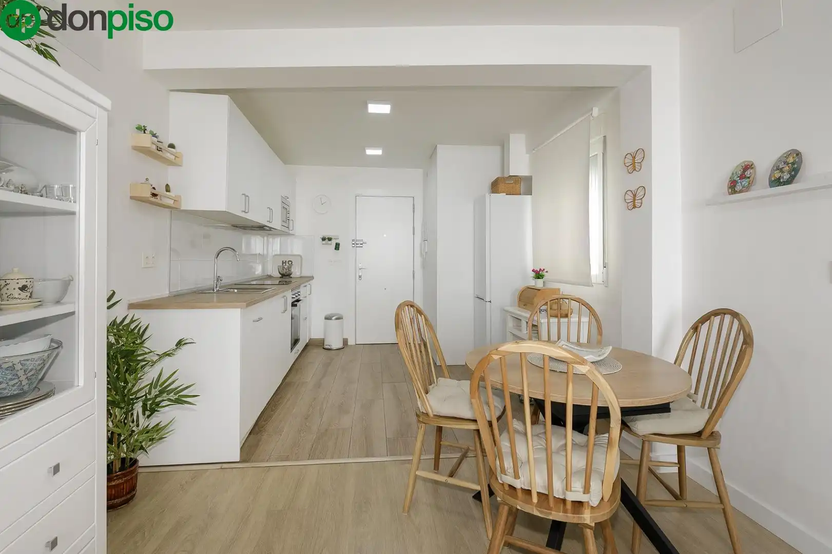Küche von Dachboden zum Verkauf in Granada mit Terrasse und Balkon