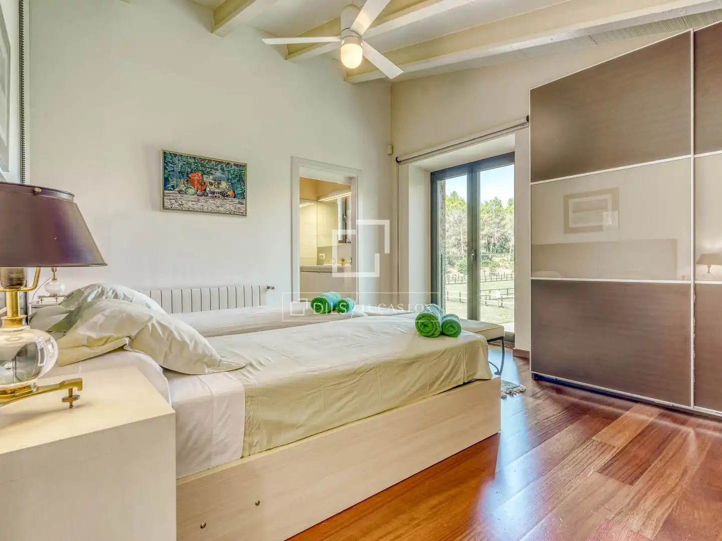 Habitación de Finca rústica en venta en Boadella i les Escaules con Calefacción, Jardín privado y Terraza
