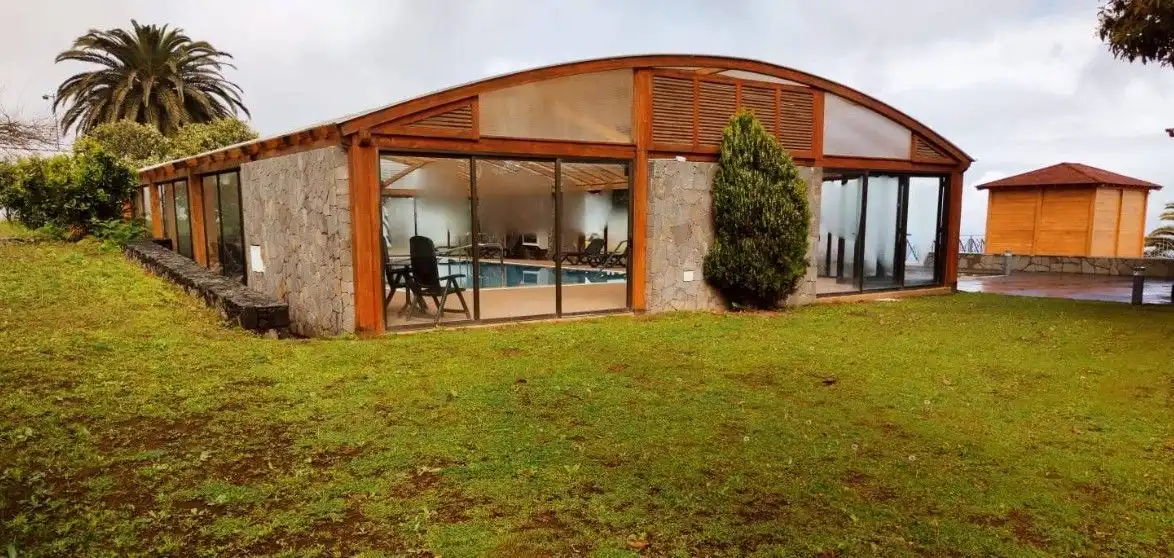 Vista exterior de Edificio en venta en Los Realejos