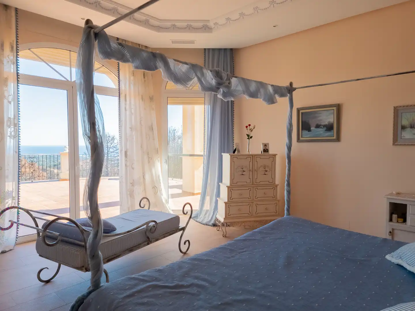 Bedroom of Houses for sale in Estepona  with Air Conditioner, Private garden and Terrace