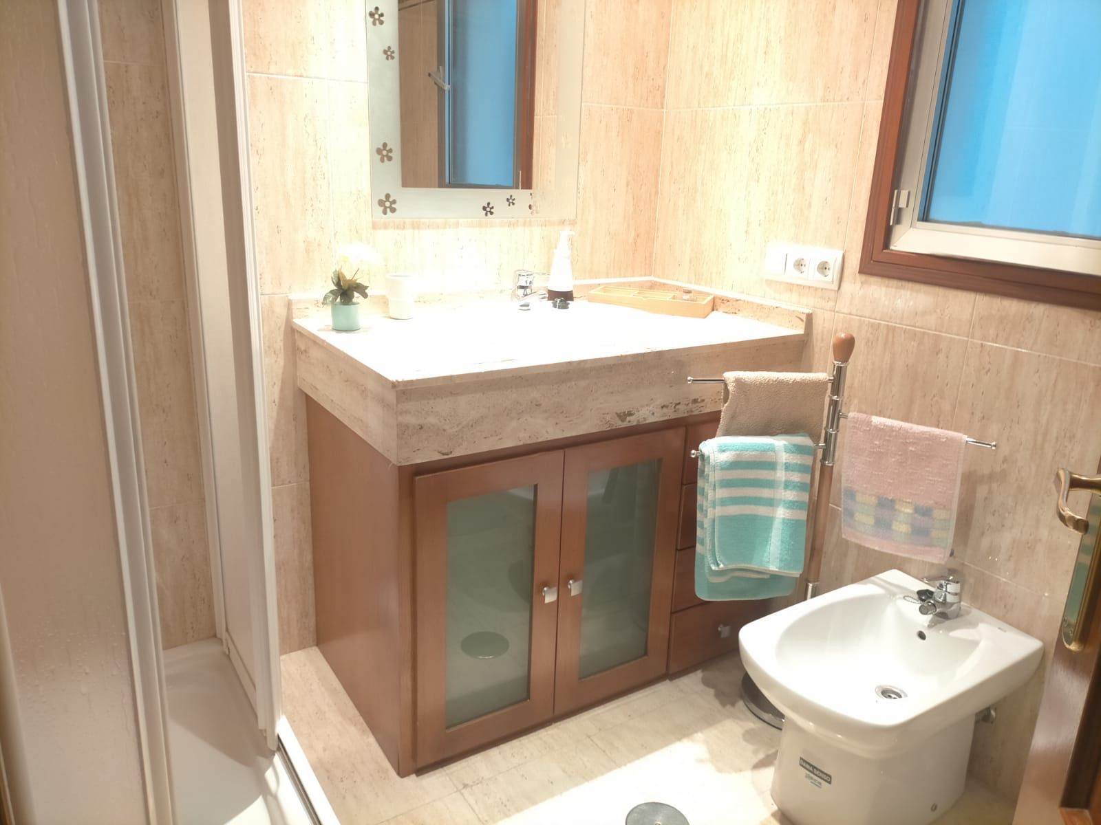 Bathroom of Flat to rent in Ciudad Real Capital  with Air Conditioner, Heating and Furnished