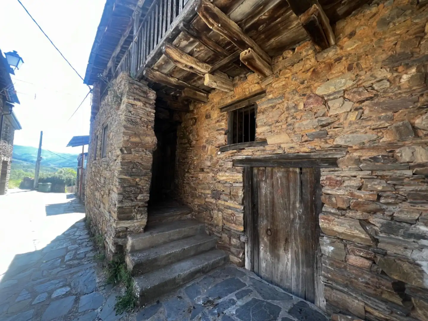Vista exterior de Casa o xalet en venda en Ponferrada