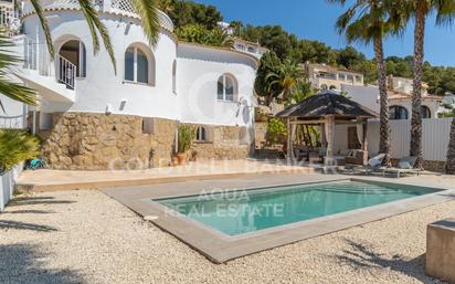 Vista exterior de Casa o xalet en venda en Benissa amb Aire condicionat, Terrassa i Piscina