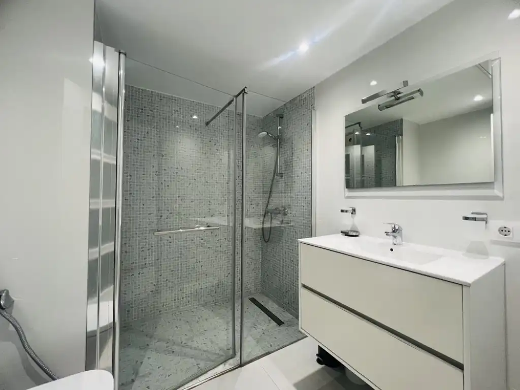 Bany de Apartament de lloguer en Calvià amb Aire condicionat, Calefacció i Terrassa