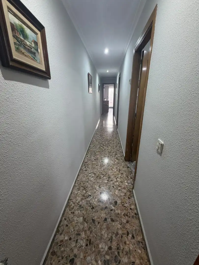 Wohnung zum Verkauf in Mislata mit Klimaanlage, Heizung und Terrasse