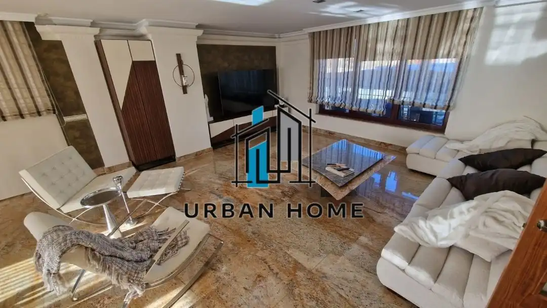 Living room of Houses for sale in León Capital   with Heating, Private garden and Terrace