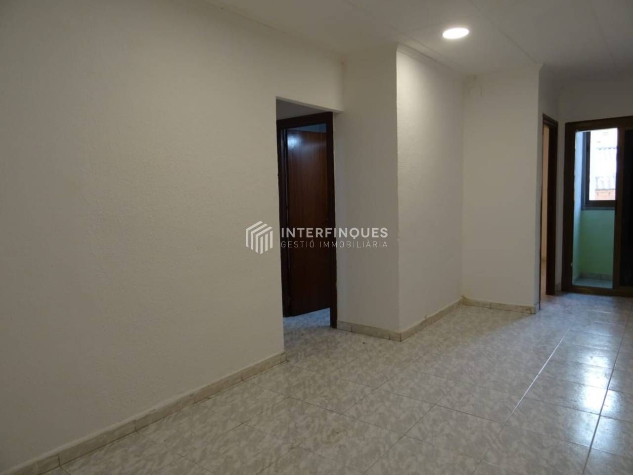 Pis en venda a Irlanda, Can Mariner