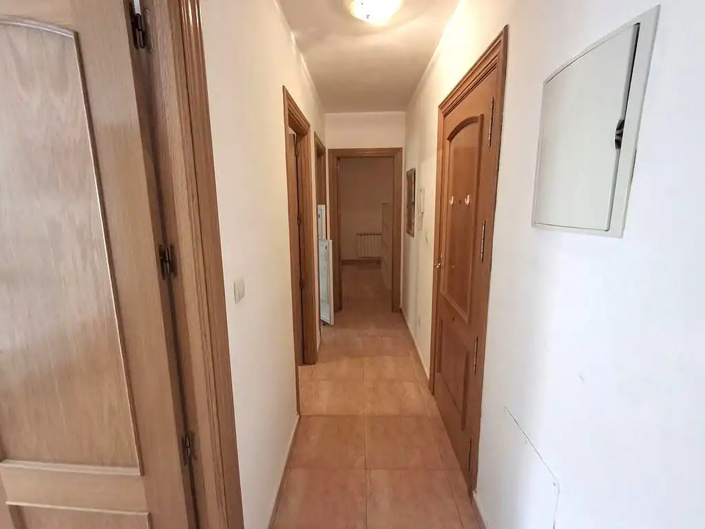 Piso en venta en La Roda con Calefacción, Trastero y Balcón