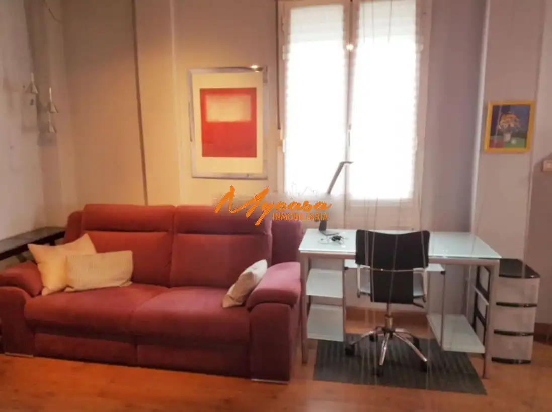 Sala d'estar de Pis de lloguer en Villaviciosa de Odón amb Calefacció i Moblat