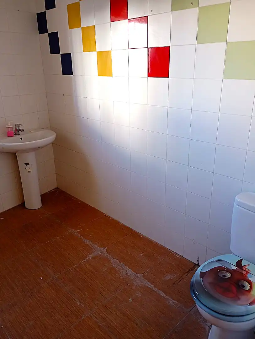 Bathroom of Commercial properties for sale in L'Escala  with Air Conditioner