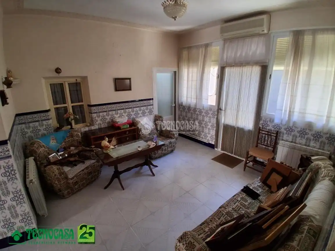 Sala d'estar de Casa adosada en venda en Villarrubia de los Ojos