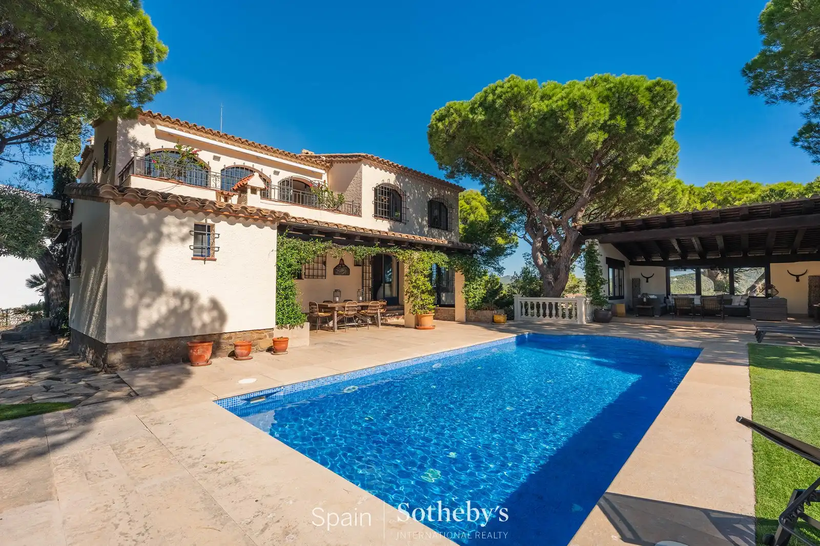 Casa amb piscina en venda a Carrer de les Canàries, imagen 3