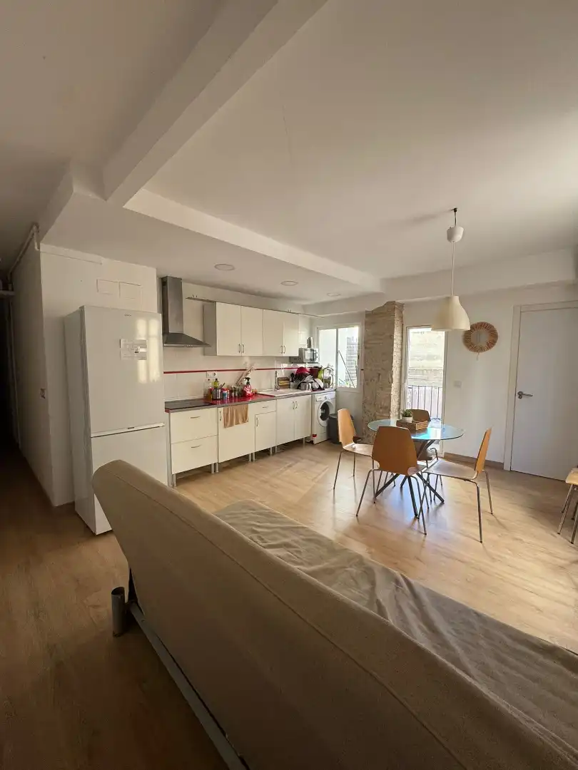 Küche von Wohnung zur untervermieten in Valencia mit Möbliert, Ofen und Waschmaschine