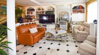 Sala d'estar de Casa o xalet en venda en Ciutadella de Menorca amb Aire condicionat, Jardí privat i Terrassa