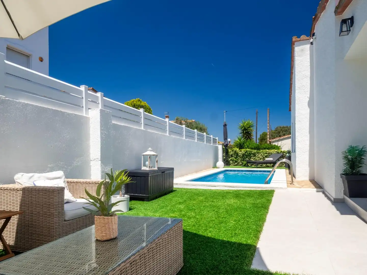 Piscina de Casa o xalet en venda en L'Escala amb Aire condicionat, Calefacció i Terrassa
