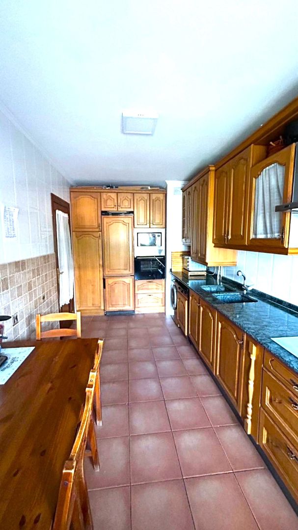 Kitchen of Flat for sale in Castro-Urdiales  with Terrace