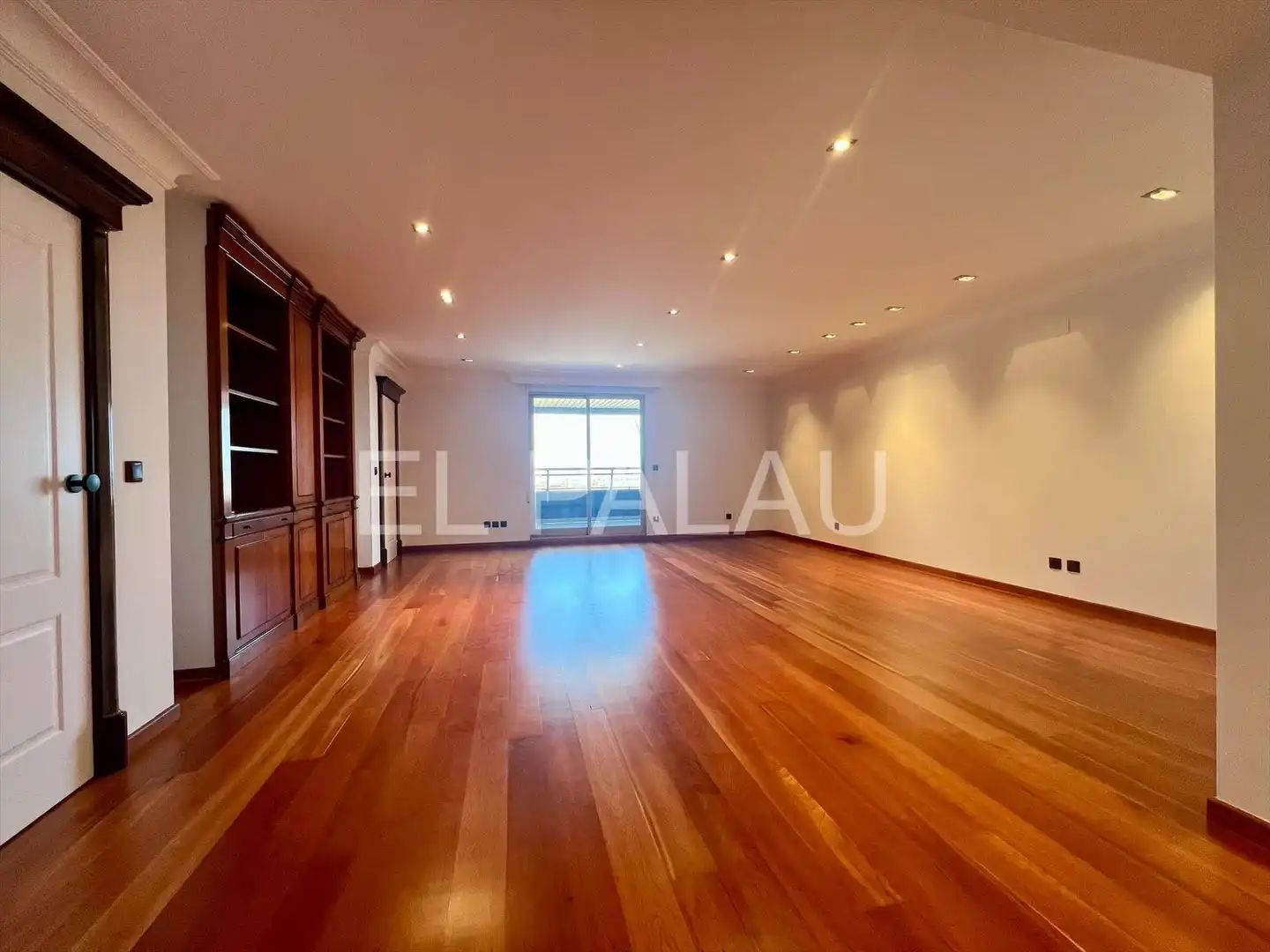 Sala de estar de Piso de alquiler en Valencia con Aire acondicionado, Calefacción y Parquet