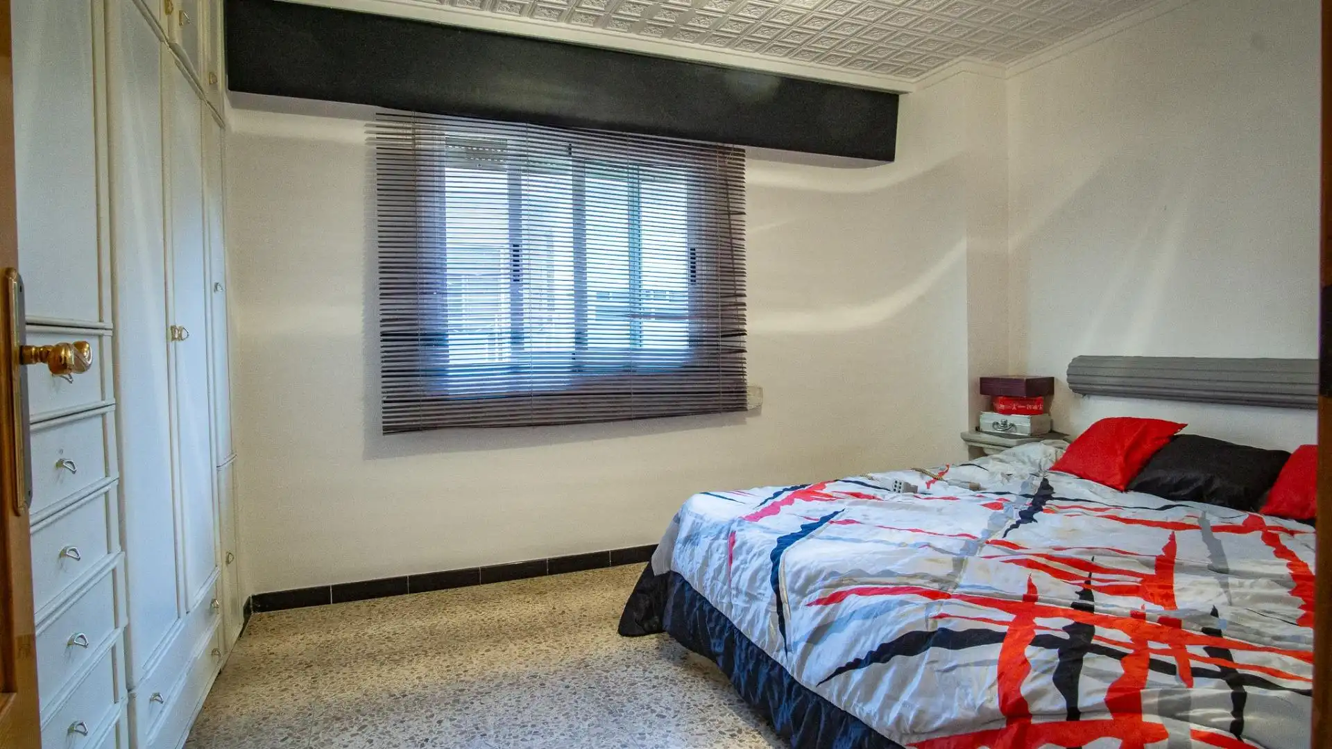 Habitación de Piso en venta en Elda