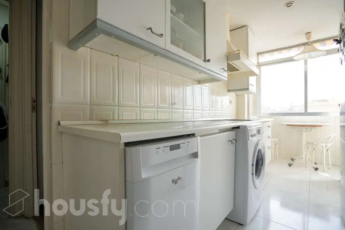 Flat for sale in Calle Santiago Rusiñol, Ciudad Universitaria