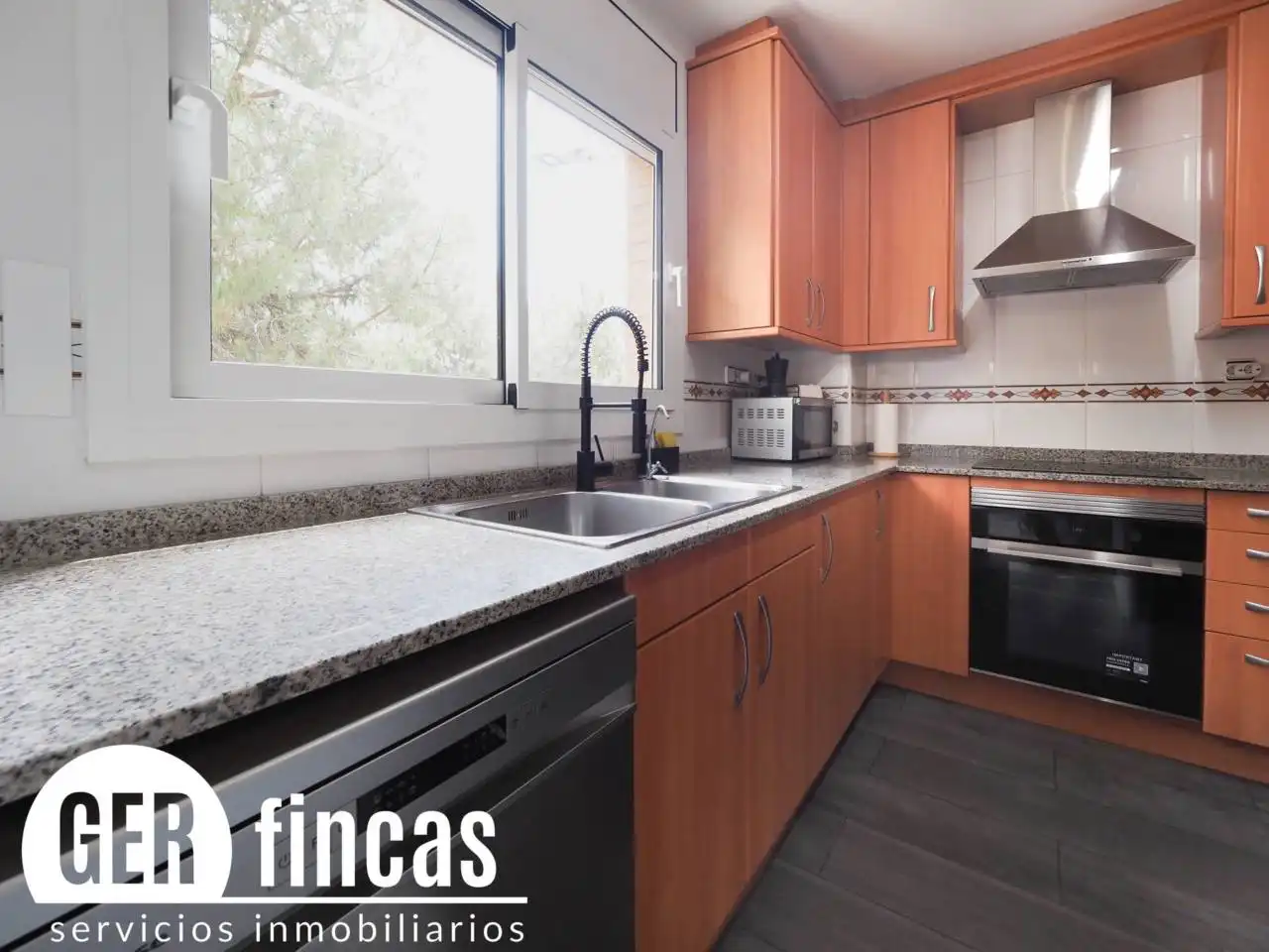 Küche von Wohnung zum Verkauf in Terrassa mit Klimaanlage, Parkett und Terrasse