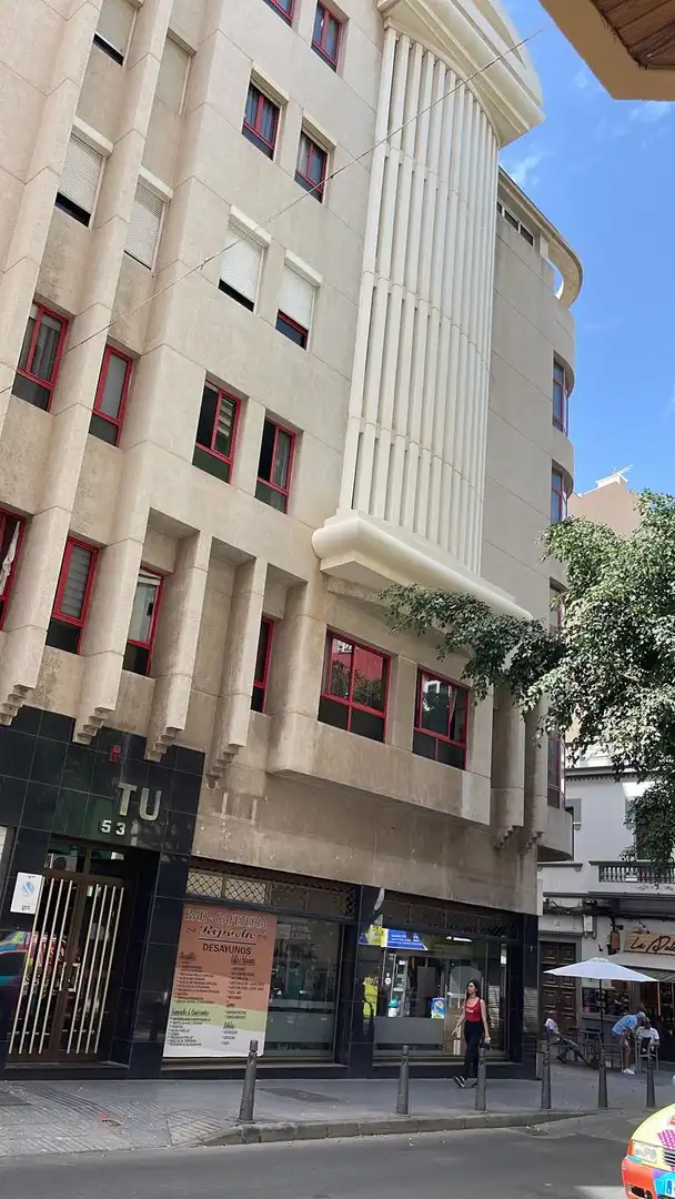 Vista exterior de Piso en venta en Las Palmas de Gran Canaria con Amueblado y TV