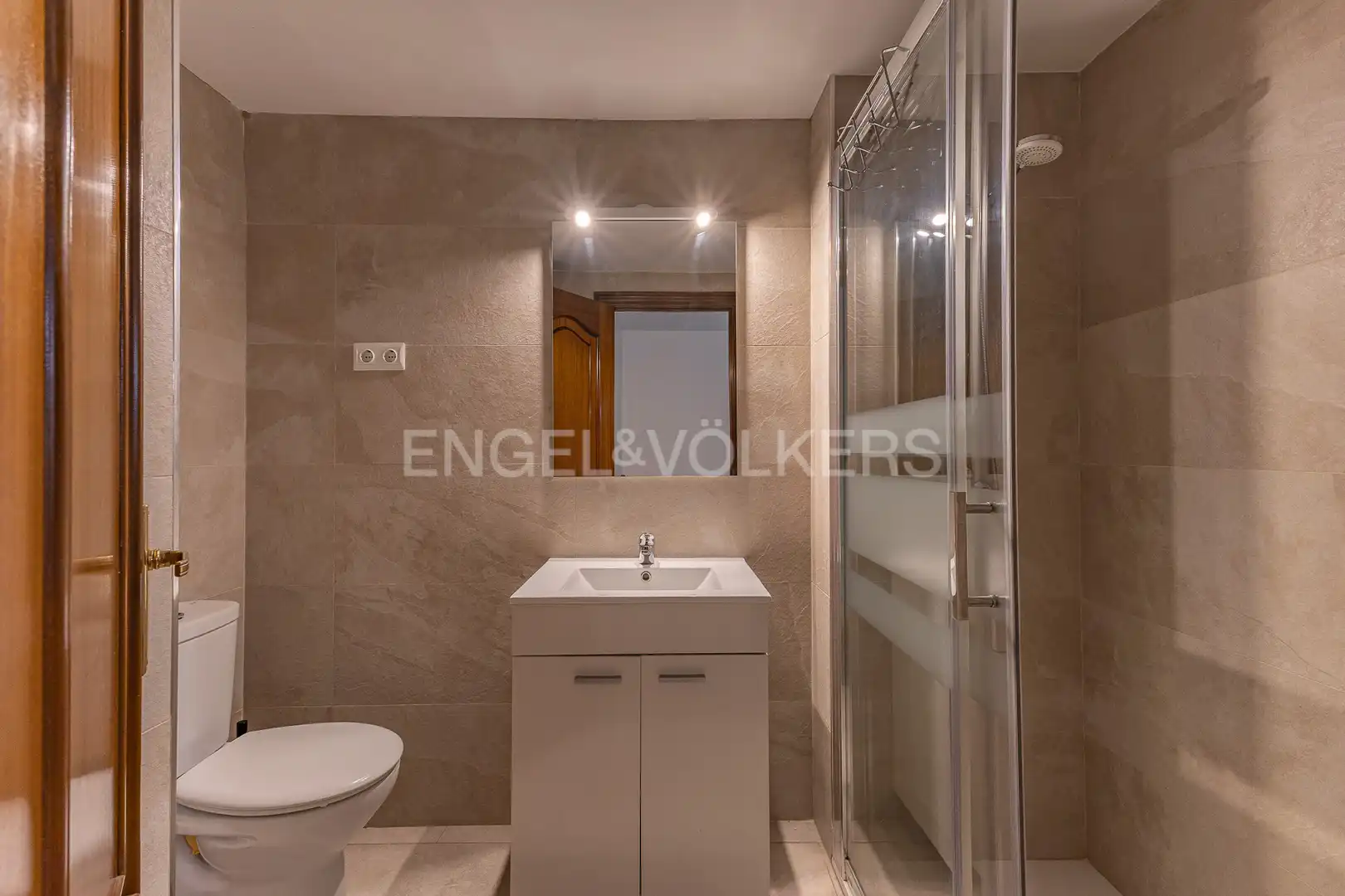 Baño de Ático en venta en Sabadell con Calefacción, Terraza y Balcón