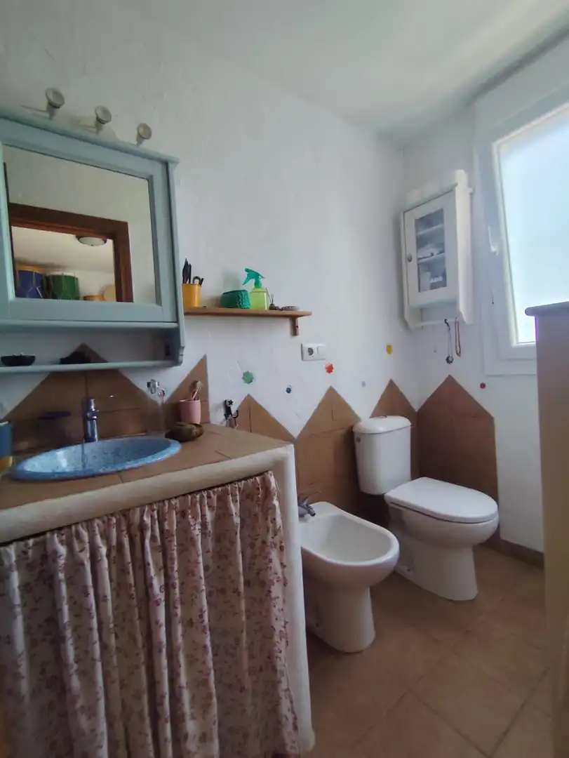 Badezimmer von Einfamilien-Reihenhaus zum Verkauf in Arcos de la Frontera mit Terrasse