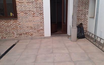 Flat for sale in  Granada Capital  with Heating and Alarm