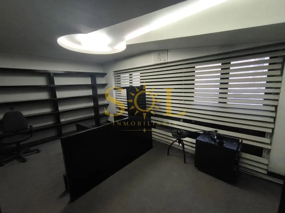 Ufficio con ascensore in vendita a Calle Roa Vega 4, imagen 12