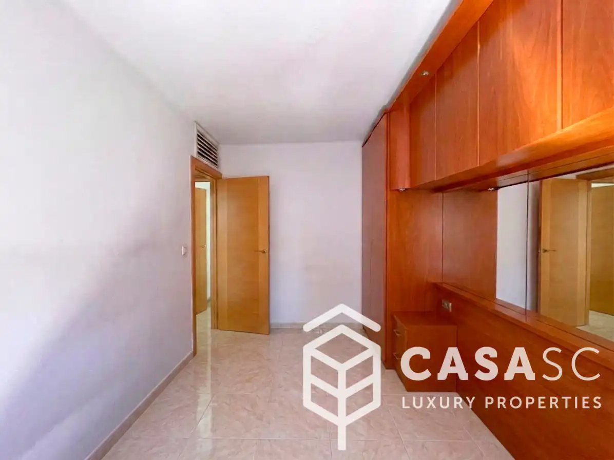 Vista exterior de Piso en venta en Cerdanyola del Vallès con Calefacción y Balcón