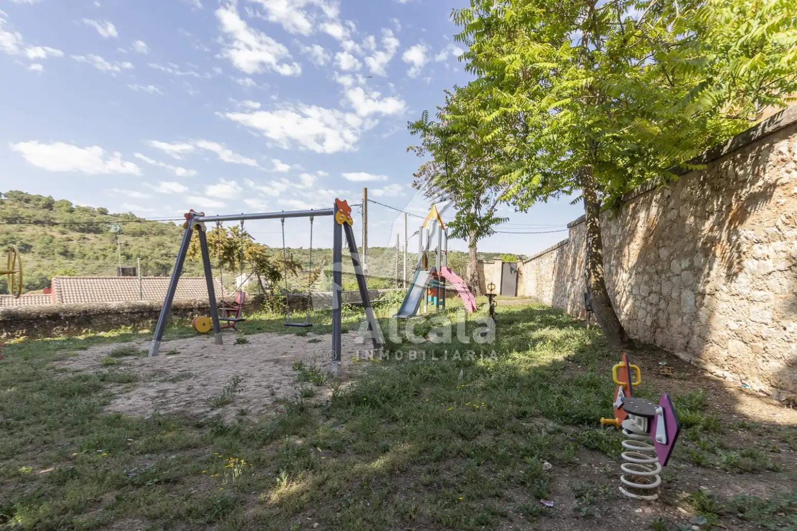 Residencial en venta en Hueva