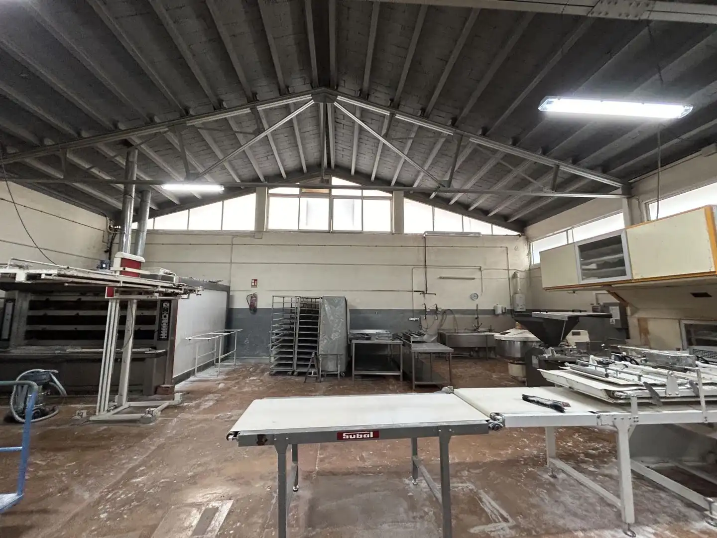 Küche von Fabrikhallen zum Verkauf in La Ràpita
