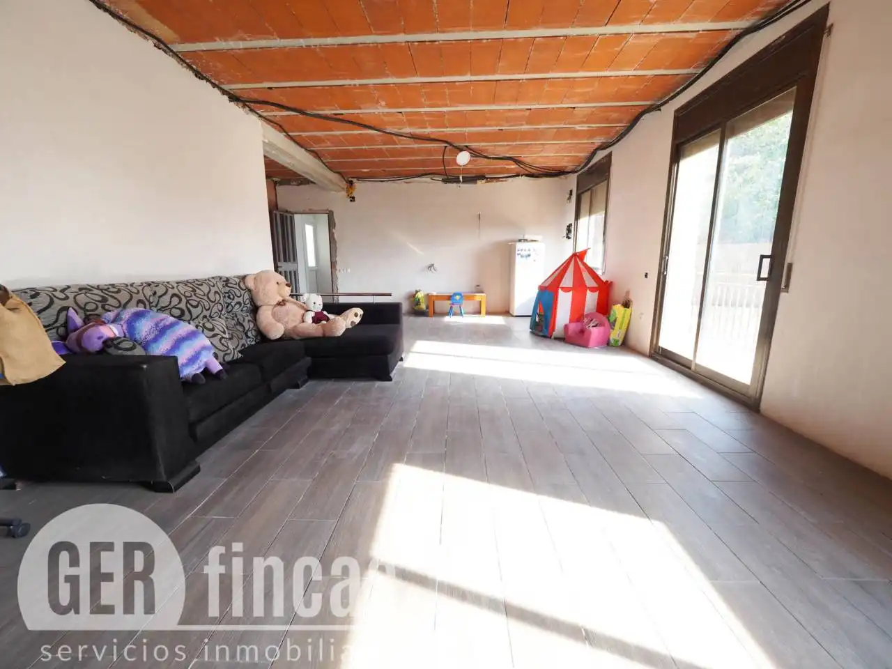 Sala de estar de Casa o chalet en venta en Terrassa con Aire acondicionado, Calefacción y Jardín privado