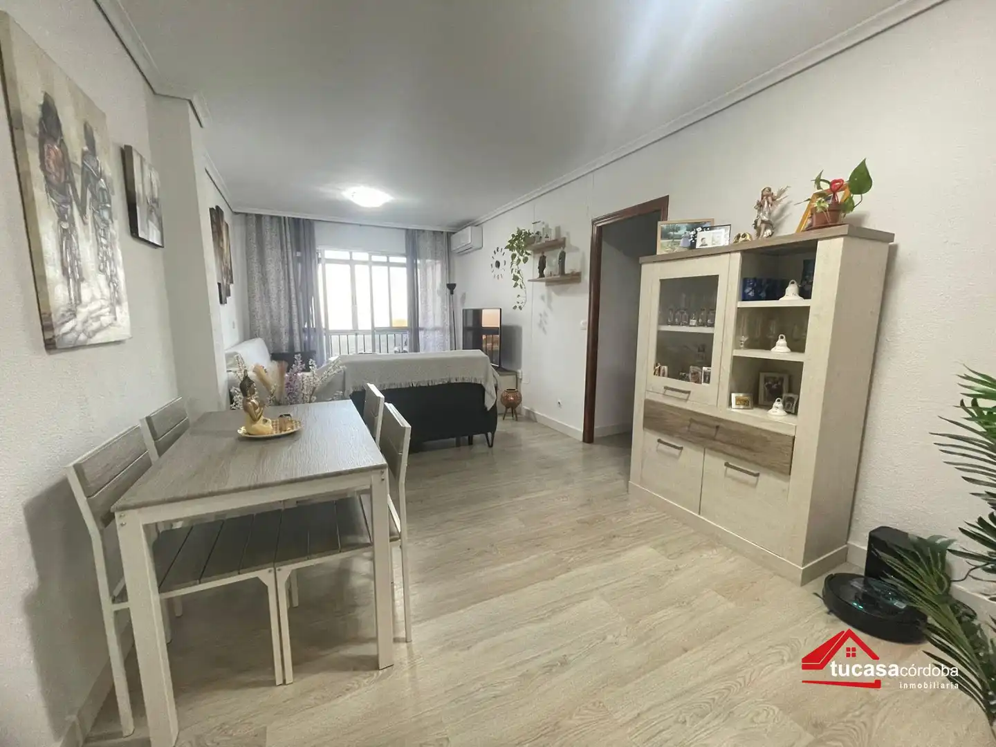 Living room of Flat for sale in Córdoba  with Air Conditioner, Parquet flooring and Terrace