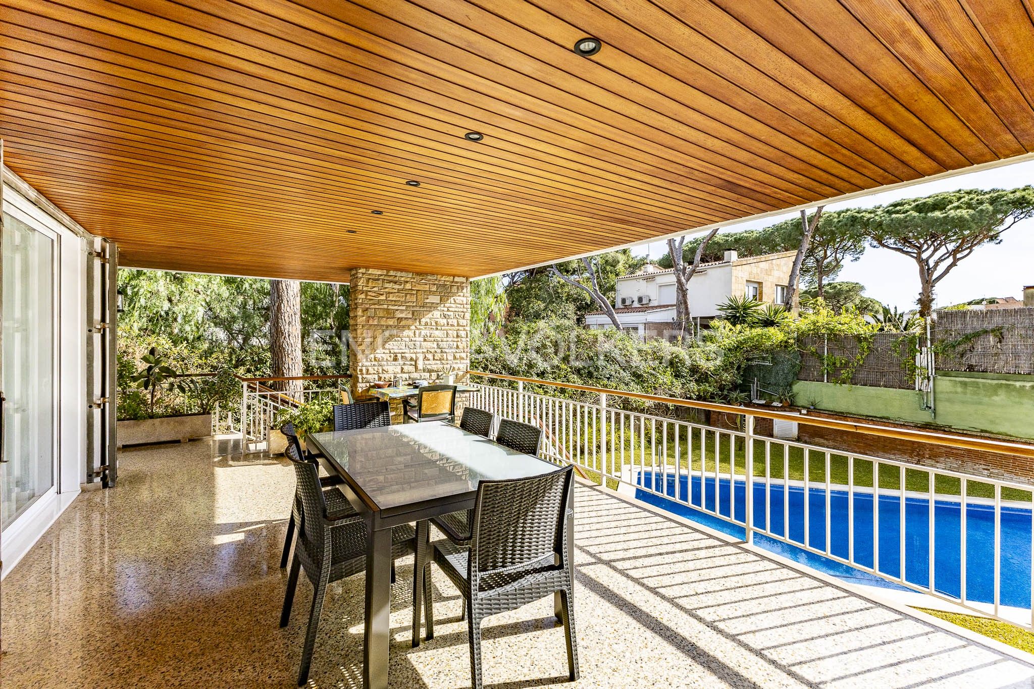 Terrassa de Casa o xalet en venda en Castelldefels amb Aire condicionat, Calefacció i Jardí privat