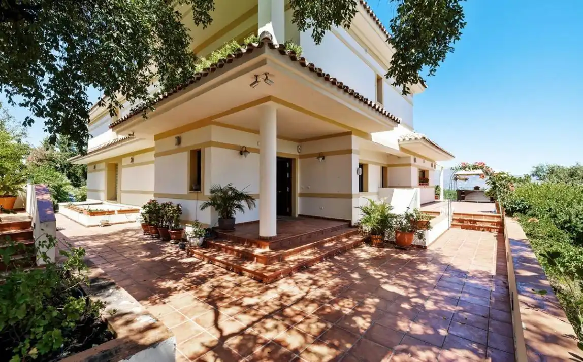 Detached house with pool for sale in Calle Valencia, imagen 9