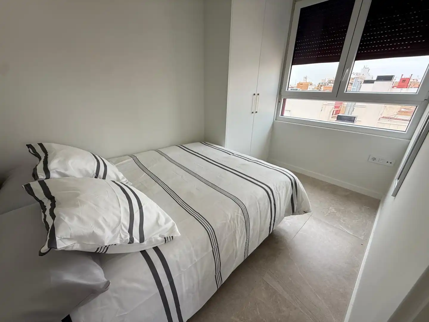 Schlafzimmer von Wohnung zur Miete in Alicante / Alacant mit Klimaanlage und Heizung