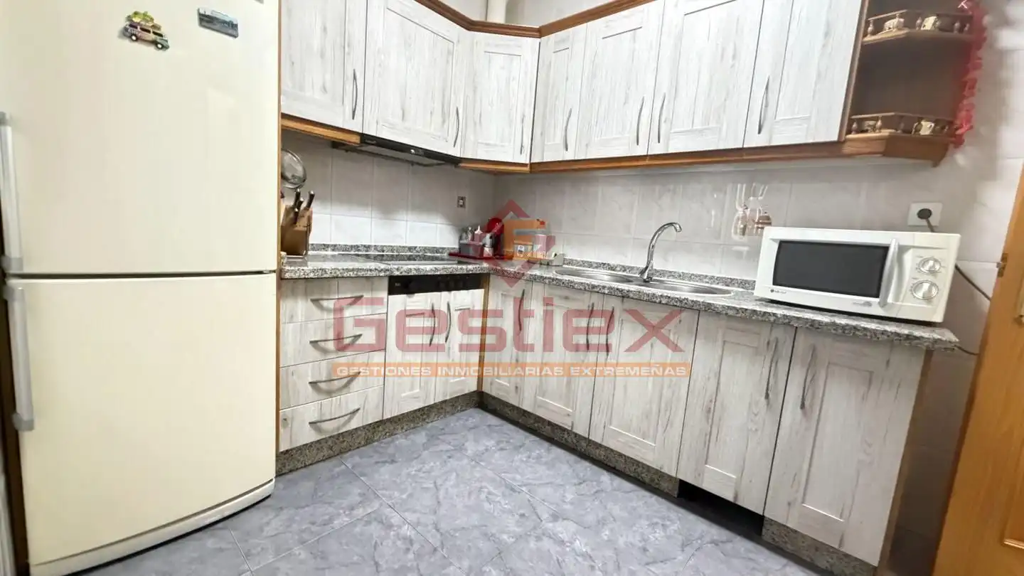 Cocina de Planta baja en venta en Almendralejo con Aire acondicionado