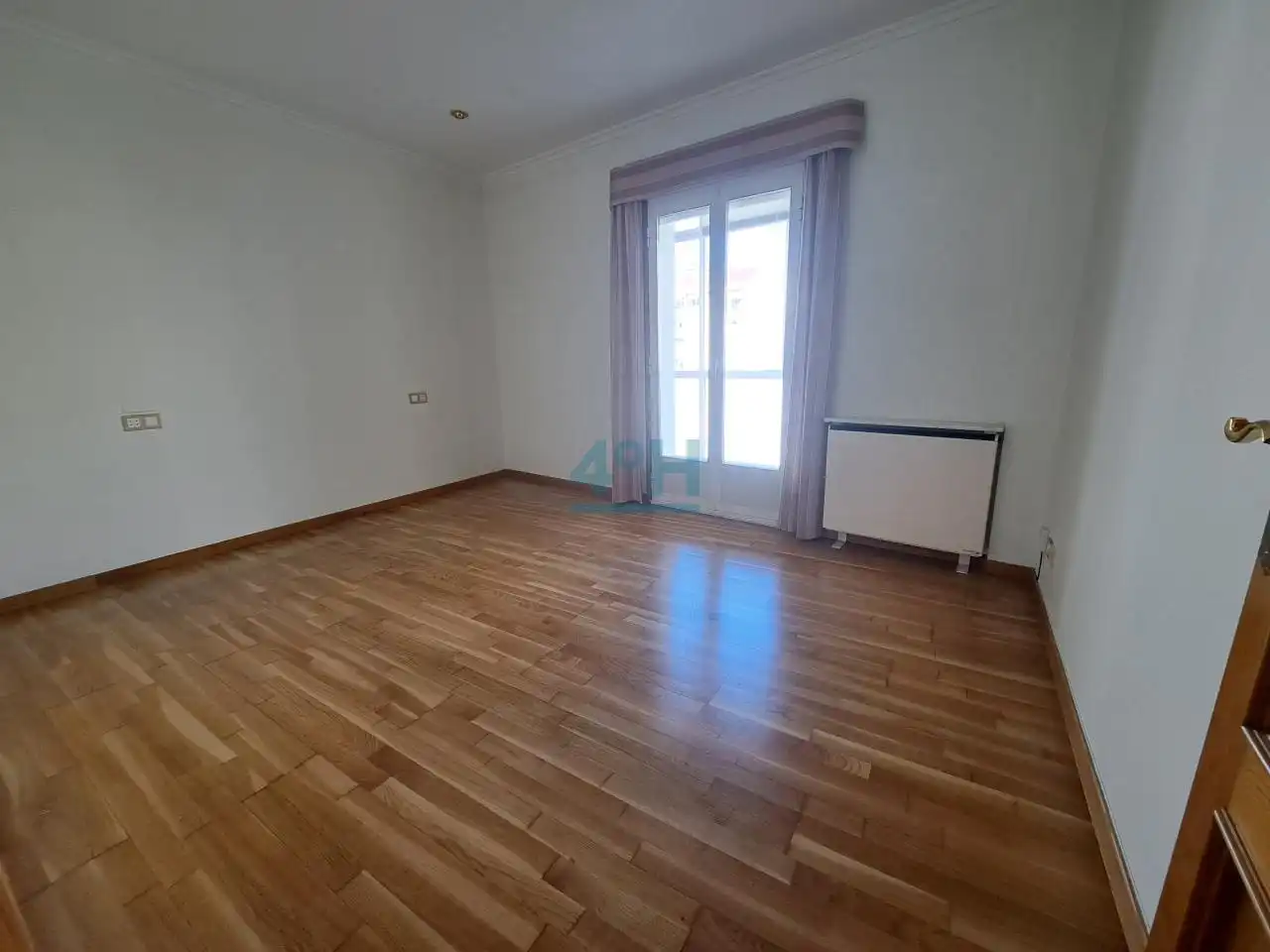 Living room of Flat for sale in Ourense Capital   with Heating, Storage room and Furnished