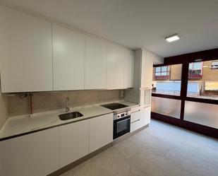 Kitchen of Flat for sale in Oviedo   with Heating and Storage room