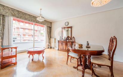Dining room of Flat for sale in  Madrid Capital  with Air Conditioner, Heating and Private garden