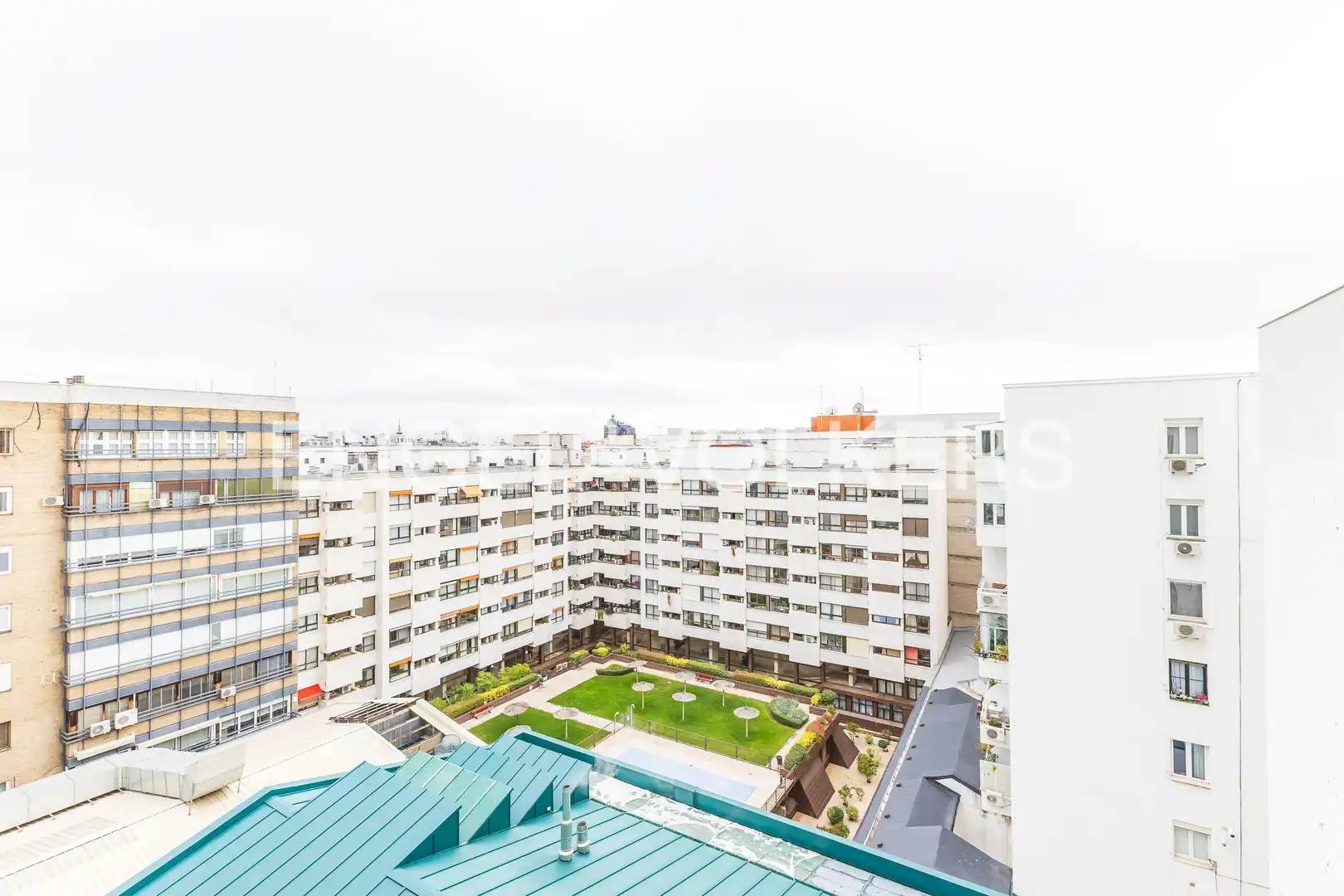 Exterior view of Flat for sale in Madrid  with Air Conditioner, Heating and Parquet flooring