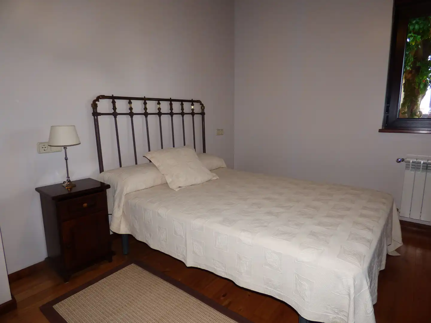 Schlafzimmer von Haus oder Chalet zum Verkauf in As Neves   mit Privatgarten, Terrasse und Ofen
