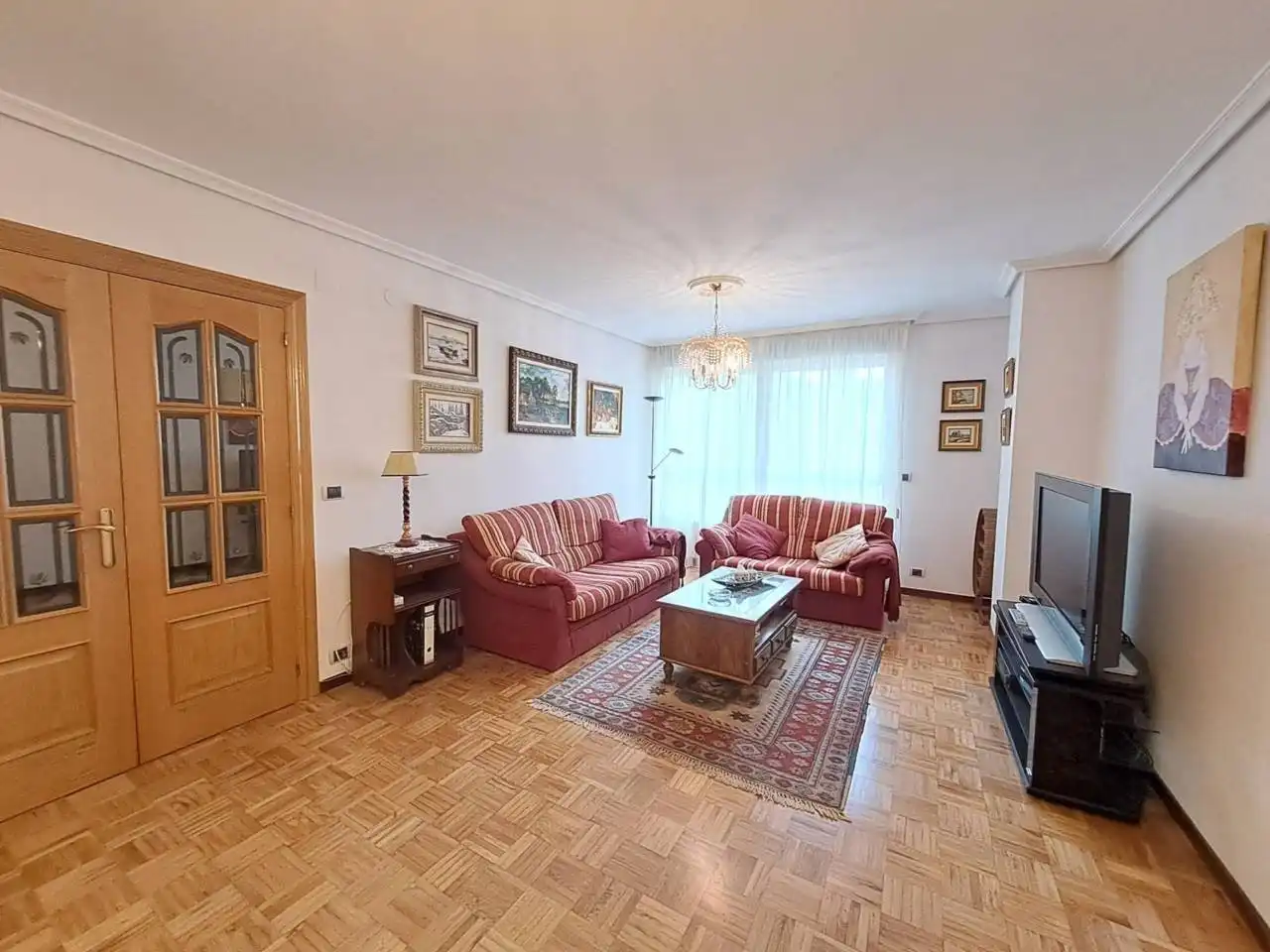 Wohnzimmer von Wohnung zur Miete in Burgos mit Heizung, Parkett und Abstellraum