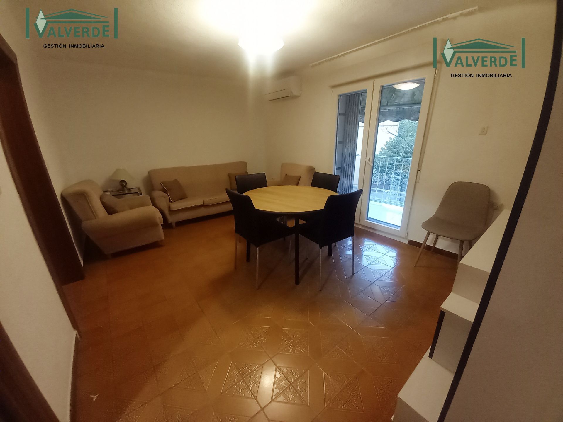 Sala d'estar de Pis de lloguer en  Granada Capital amb Aire condicionat, Calefacció i Moblat