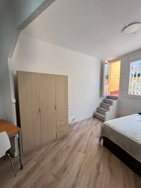 Dormitori de Loft de lloguer en Barcelona amb Moblat, Rentadora i Balcó