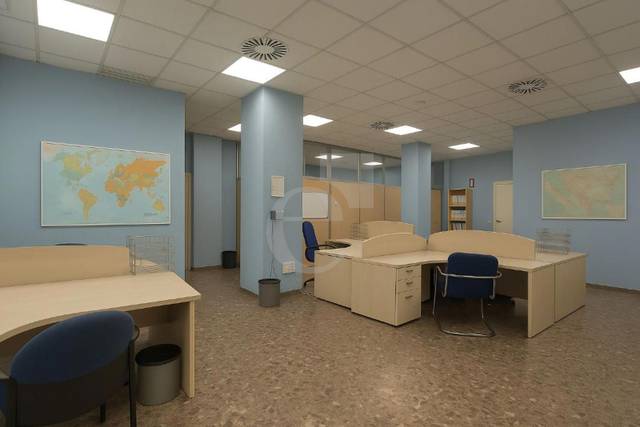 Oficina en Alquiler en El Grau