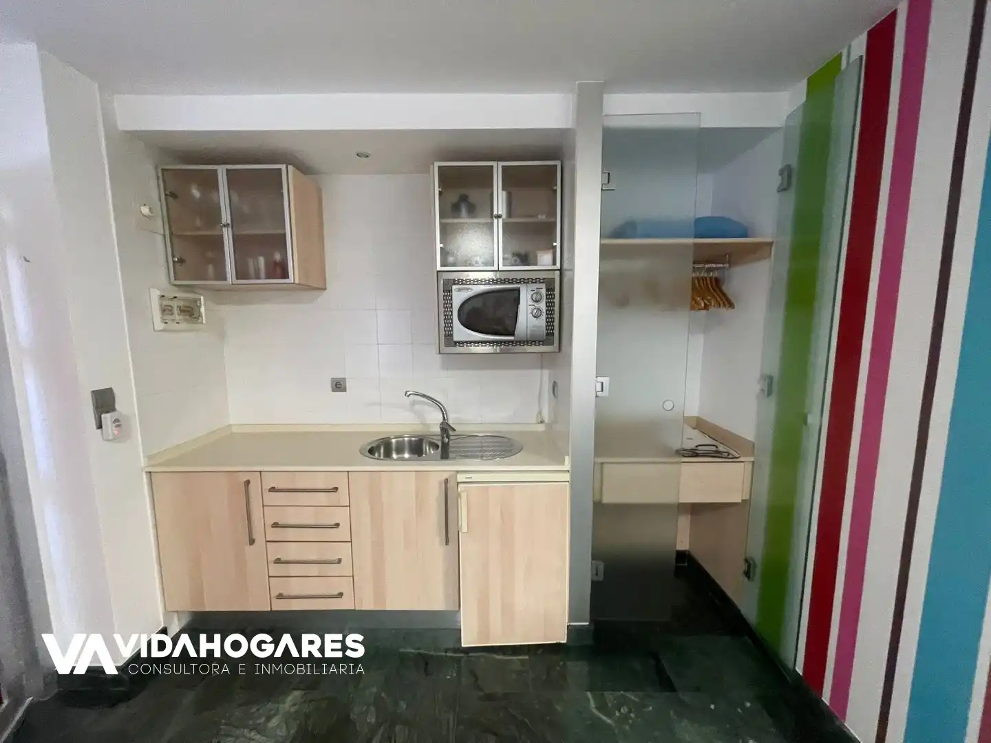 Cocina de Edificio en venta en Rota