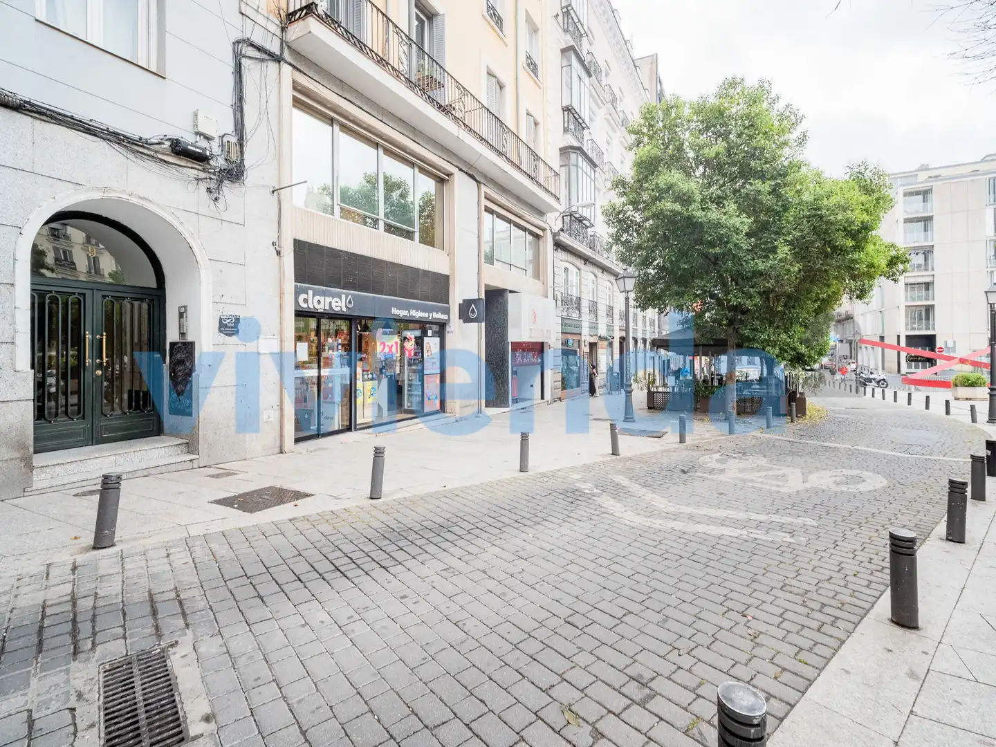 Vista exterior de Local en venta en Madrid con Aire acondicionado y Terraza